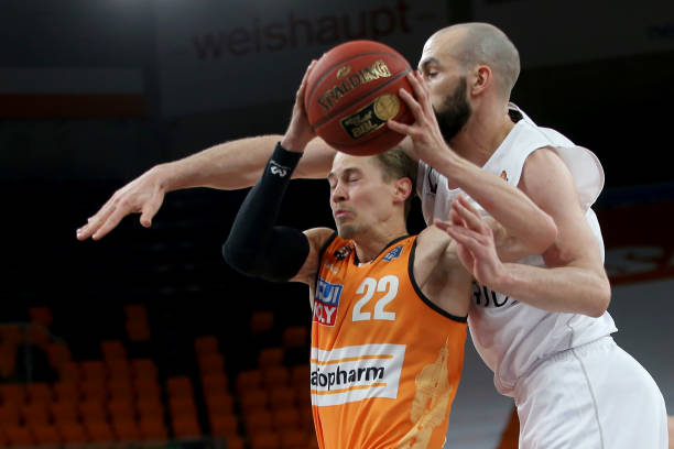 阿隆索的发 阿隆索的发